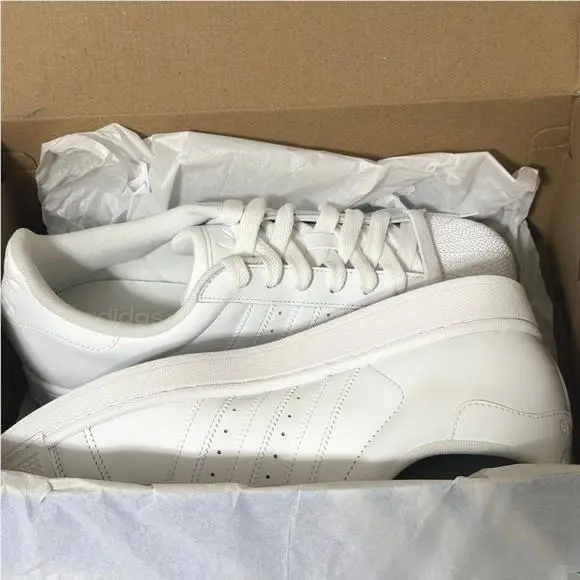 Adidas shoes - White 10
