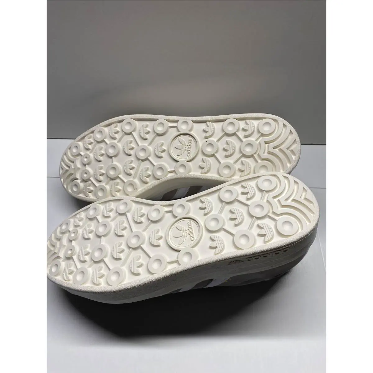 Adidas shoes - White 2