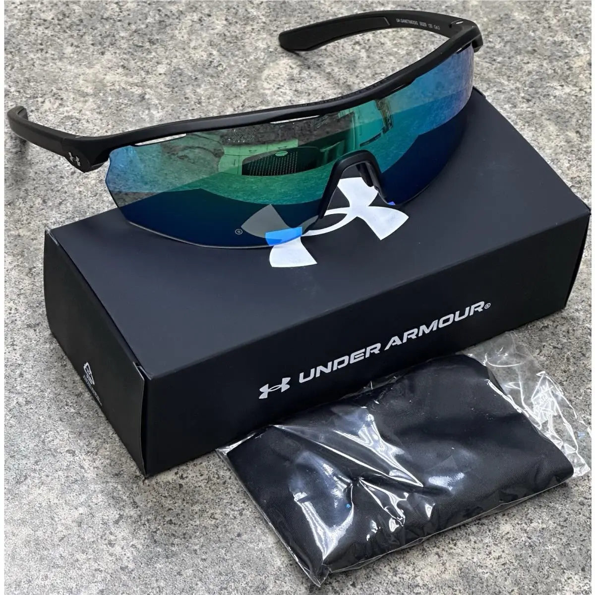 Under Armour Mens Gametime Adult Baseball Sunglasses Matte Black/emerald