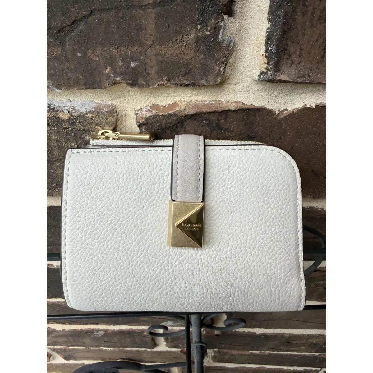 Kate Spade Deco Pebbled Leather Compact Wallet Cashew Milk White