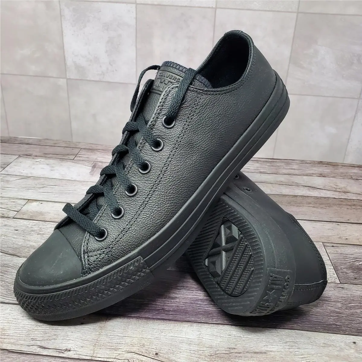 Converse Chuck Taylor All Star OX Men Size 12 Women Size 14 Black Mono 135253C
