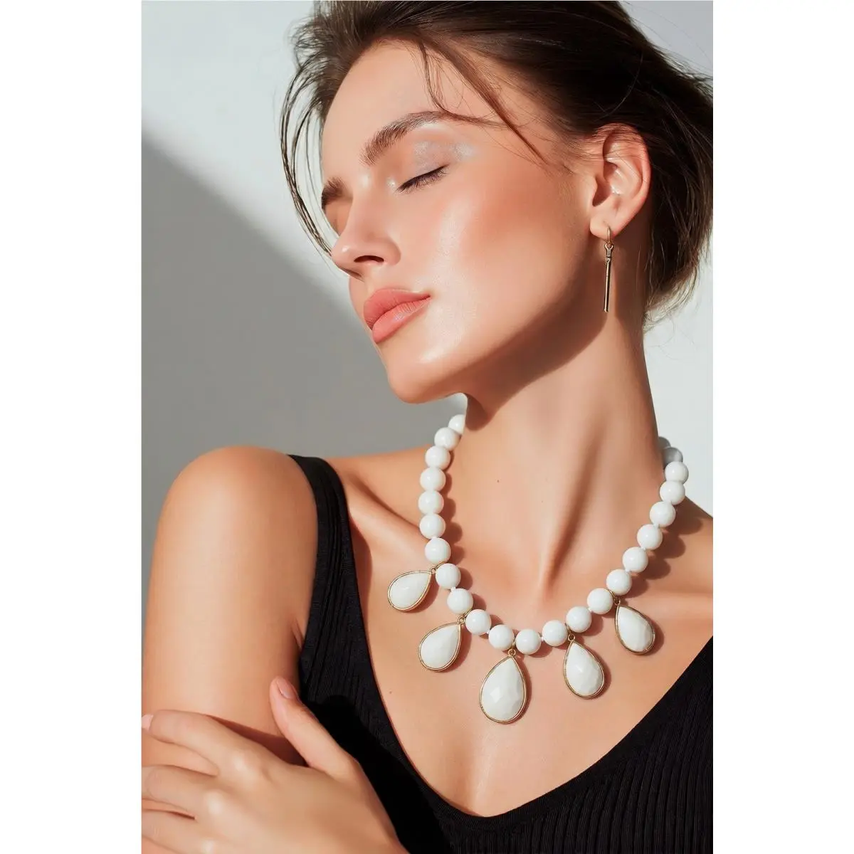 Kate Spade Gold Tone White Colored Stone Beaded Statement Necklace SS1