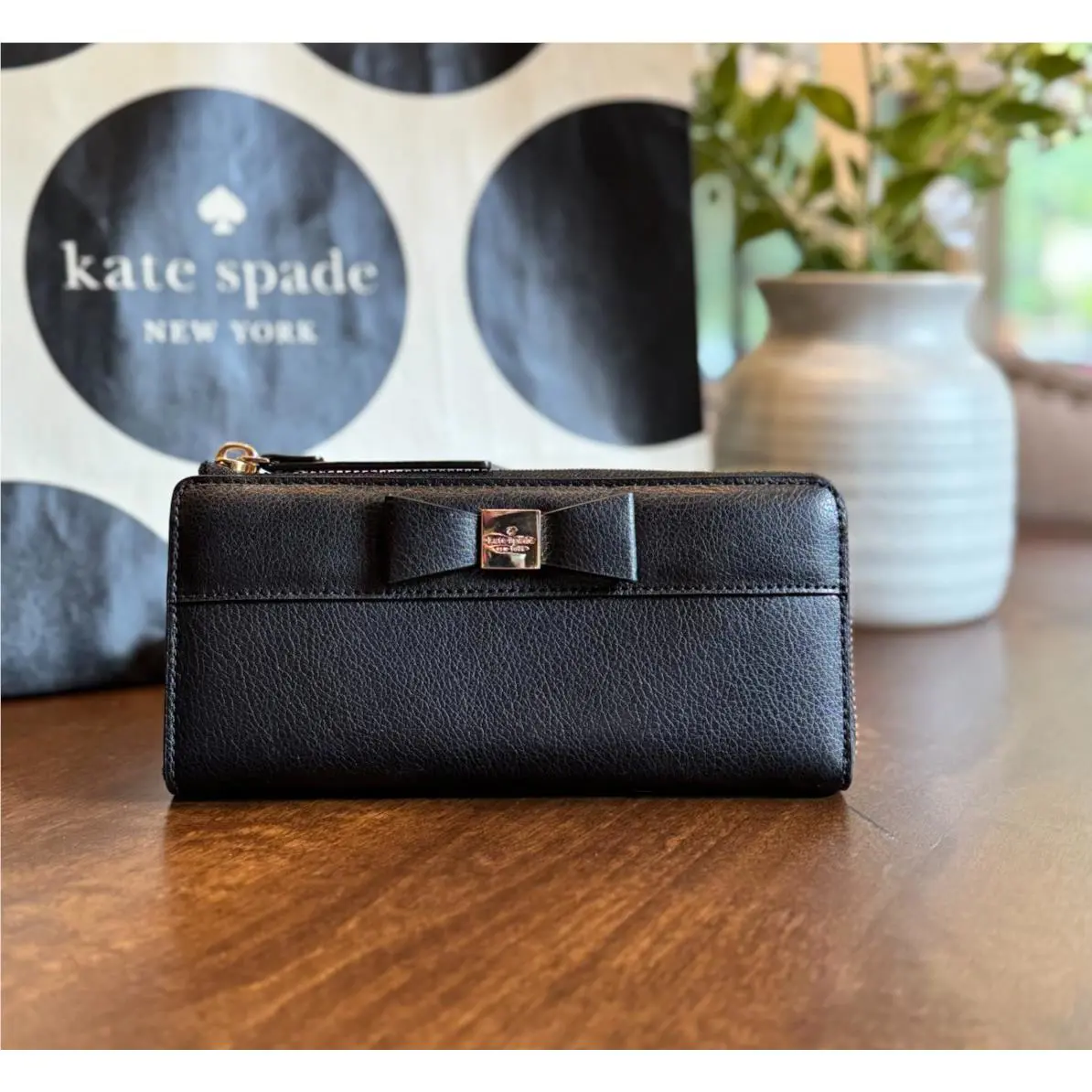 Kate Spade New York Renny Drive Nisha Zip Around Wallet - Black Bow