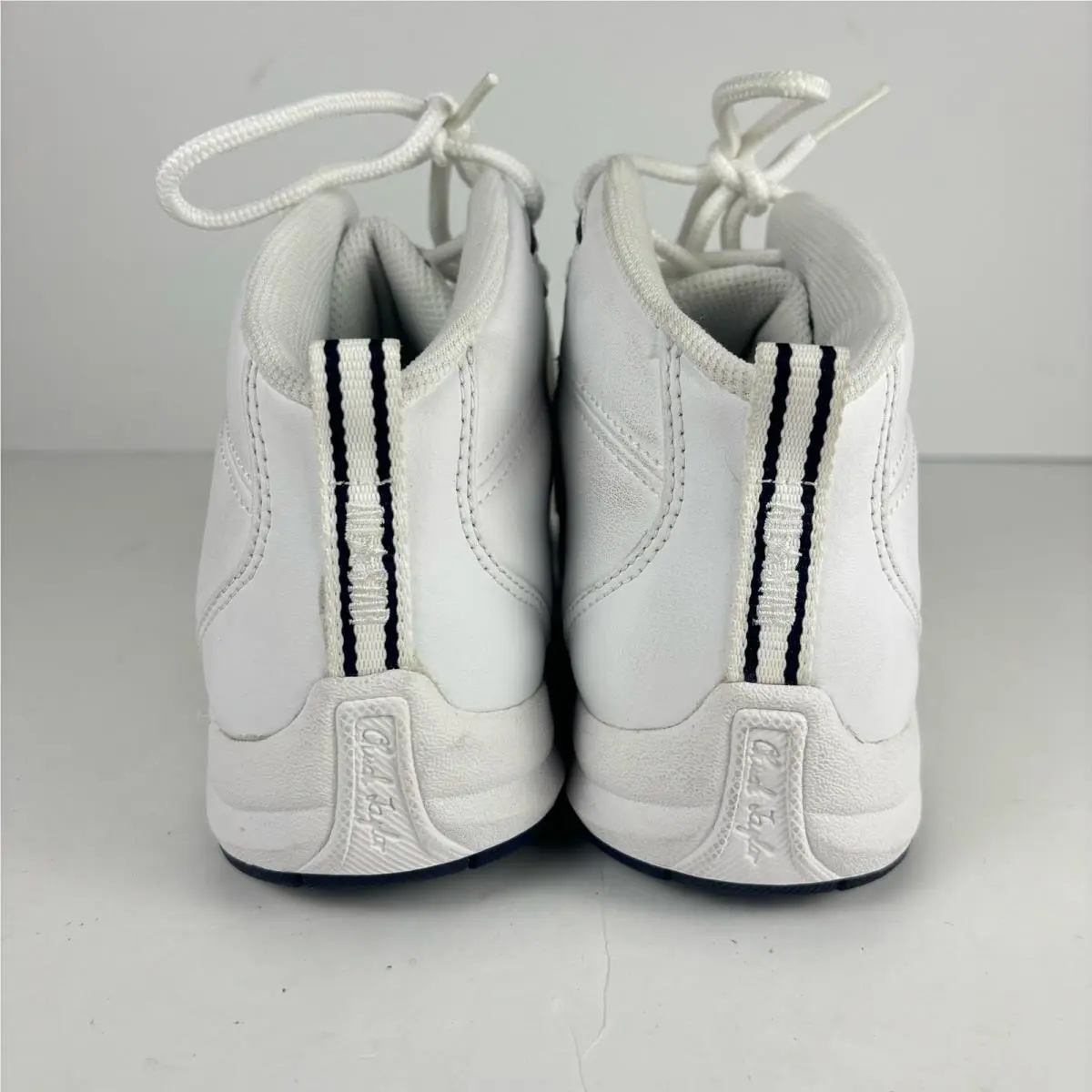 Converse shoes - White 5