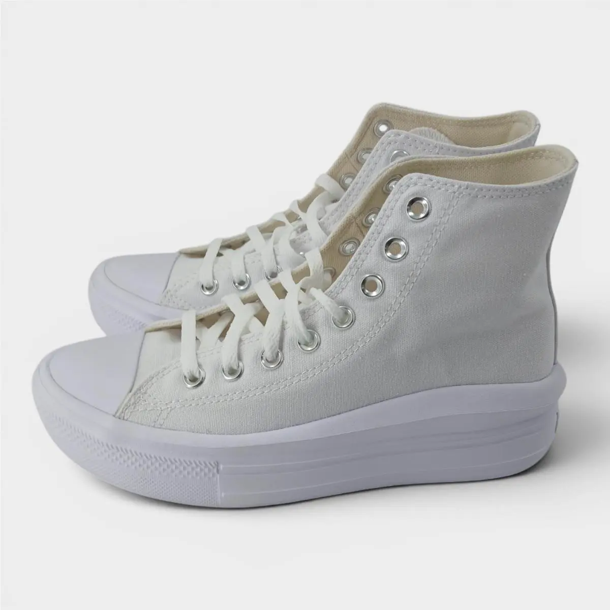 Converse shoes - As Pictured 0