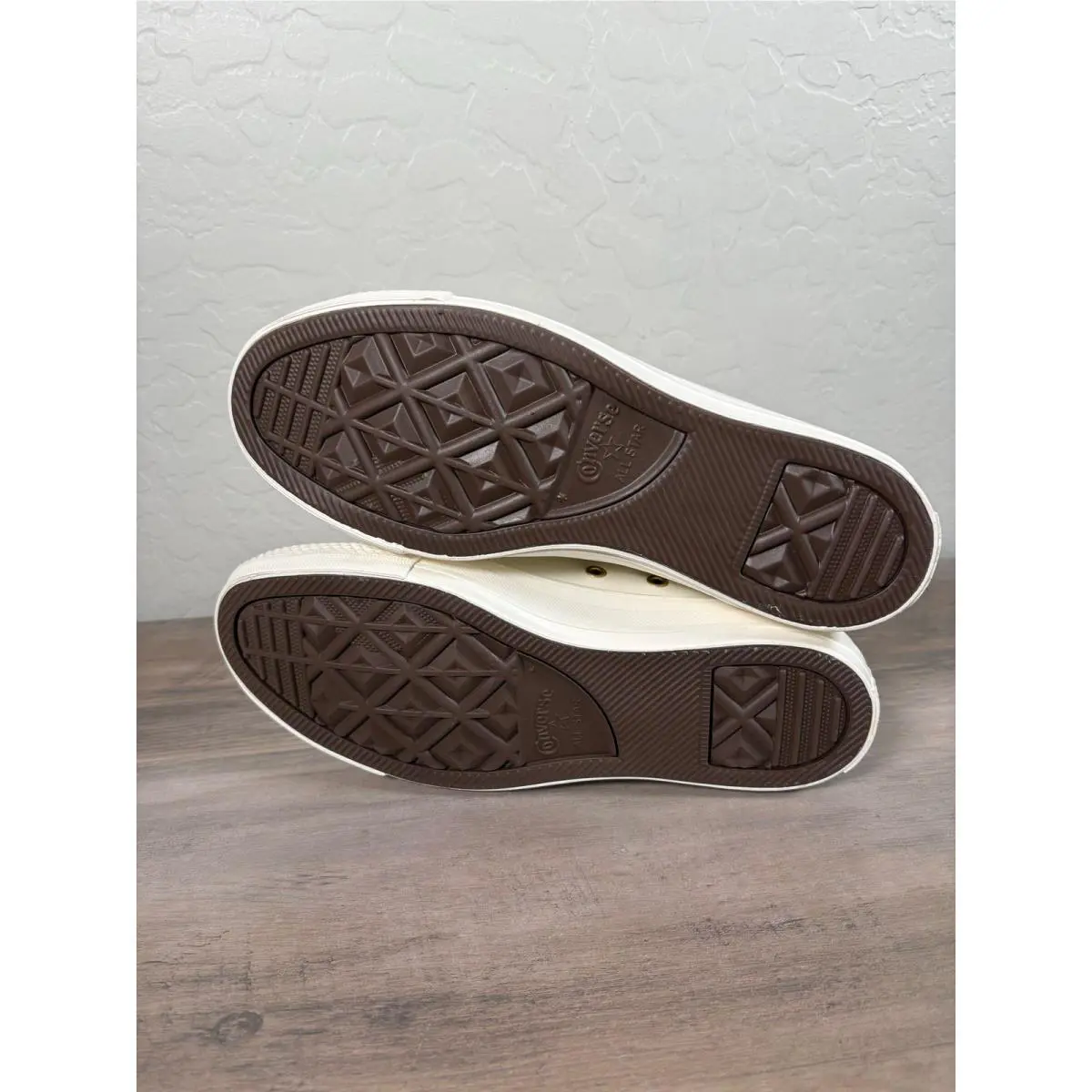 Converse shoes - White 5