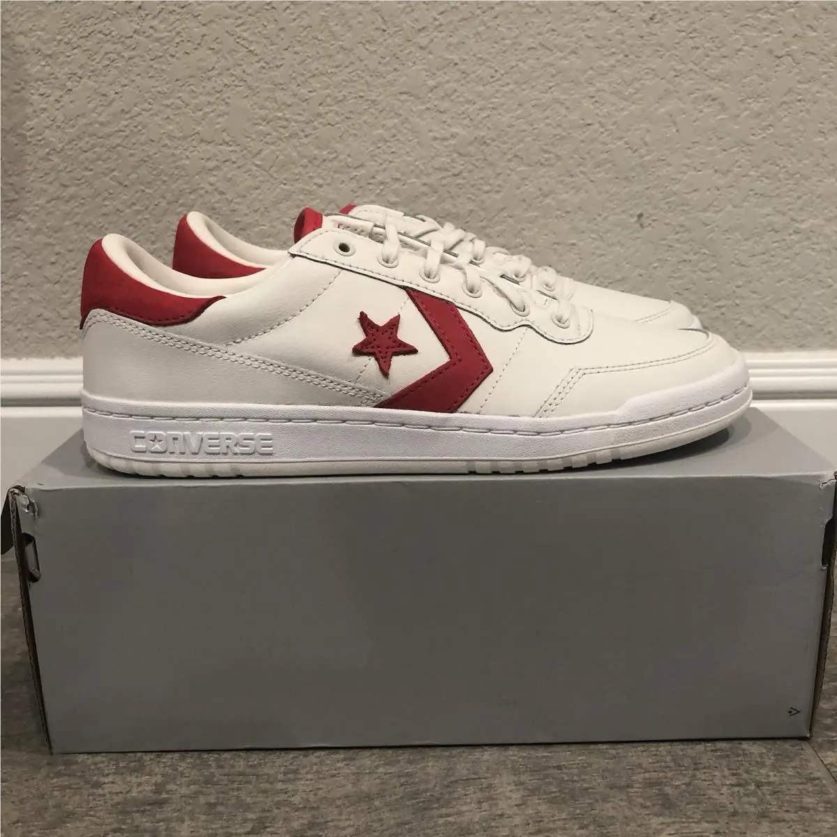 Converse Fastbreak Pro Low White Red Leathers Sneakers Men’s Shoes Size 9.5