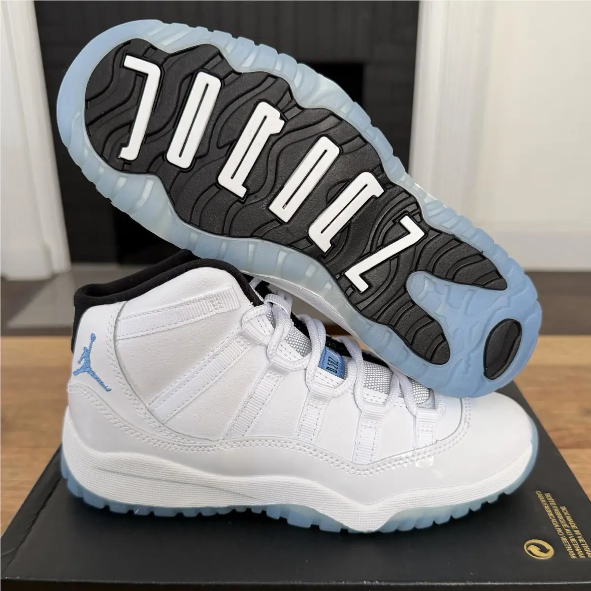 Columbia shoes - Air Jordan 11 - Air Jordan - Blue 3