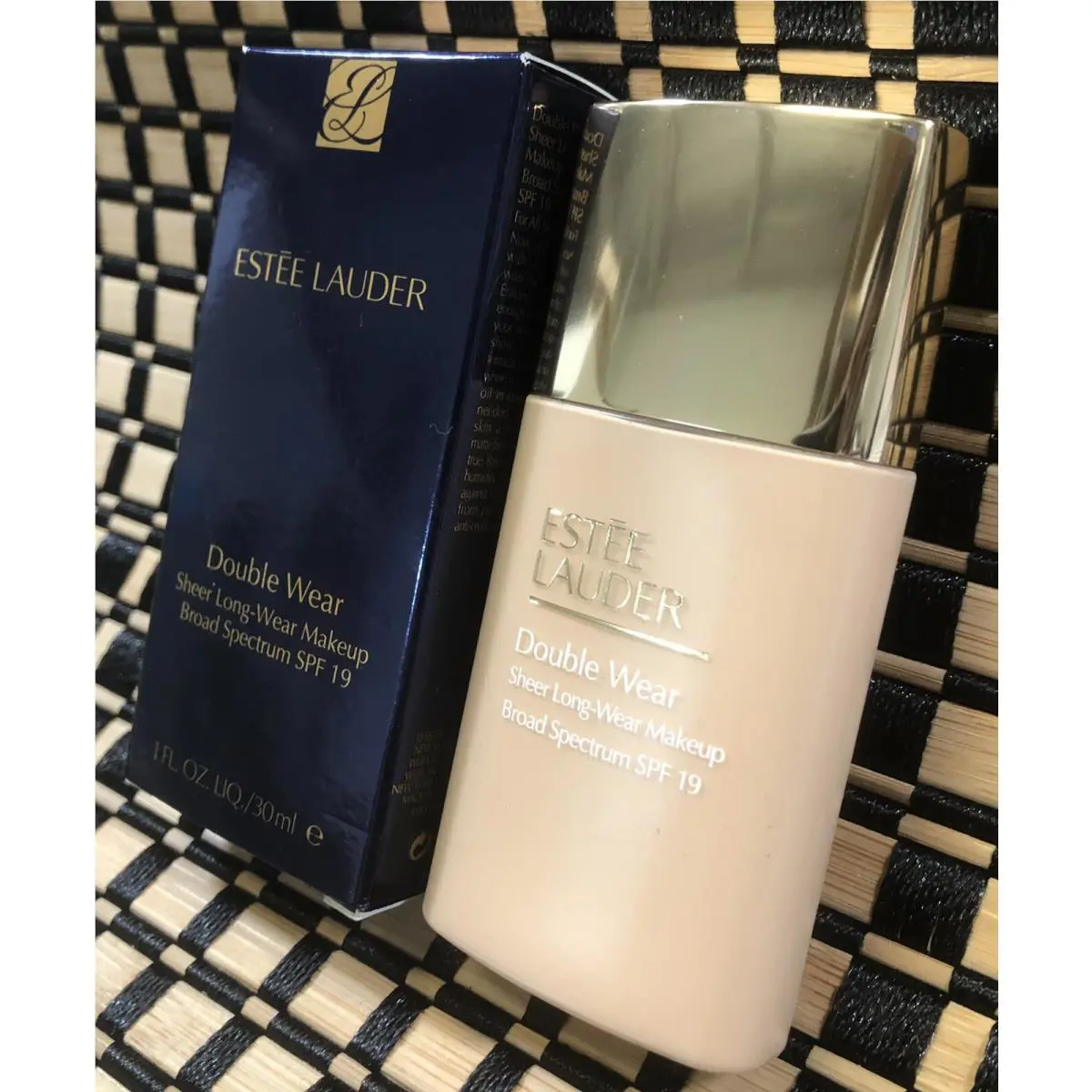 Estee Lauder Double Wear Sheer Long-wear Makeup - 1N1 Ivory - 1oz 30mL