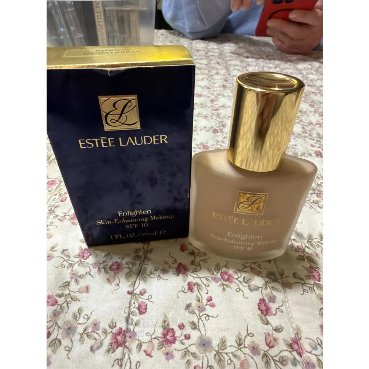 Estée Lauder Enlighten Skin-enhancing Makeup Spf 10 Shade 05-Daybreak 1 Fl. oz