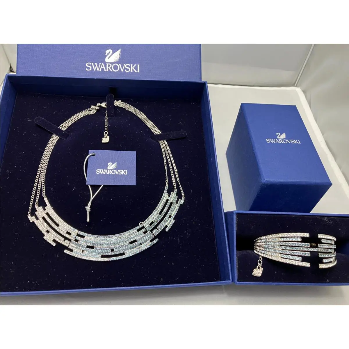 Mom Wife Gift Swarovski Fluidity Spotlight Necklace 5216865 with Bonus Bracelet