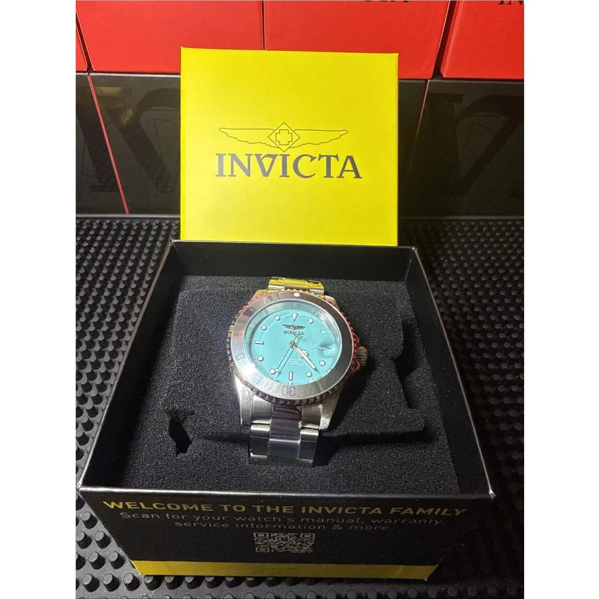 Invicta Men`s Pro Diver 40mm Silver Tone Watch Turquoise Dial 50957