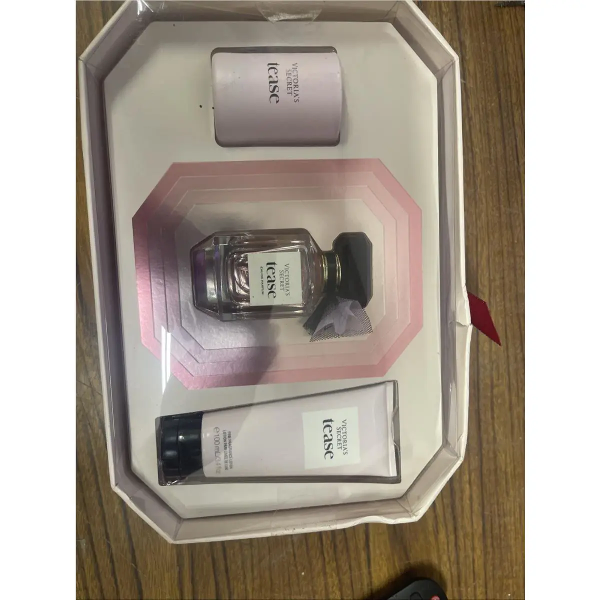 Victoria`s Secret Tease Gift Set