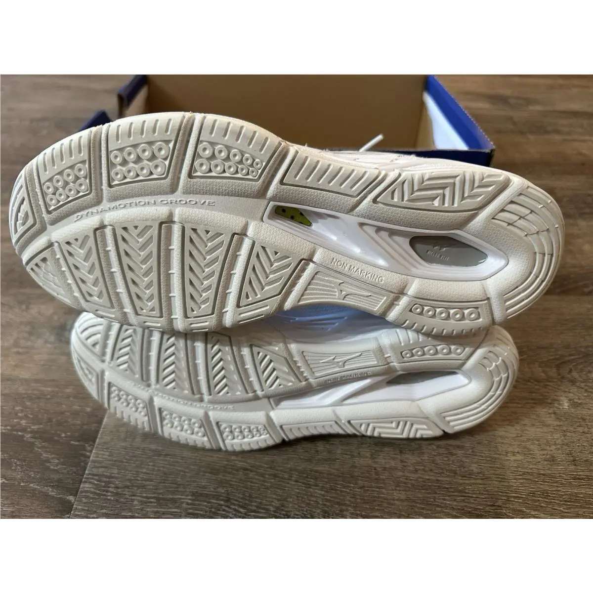 Mizuno shoes - Wave Luminous - Wave Luminous - White 5