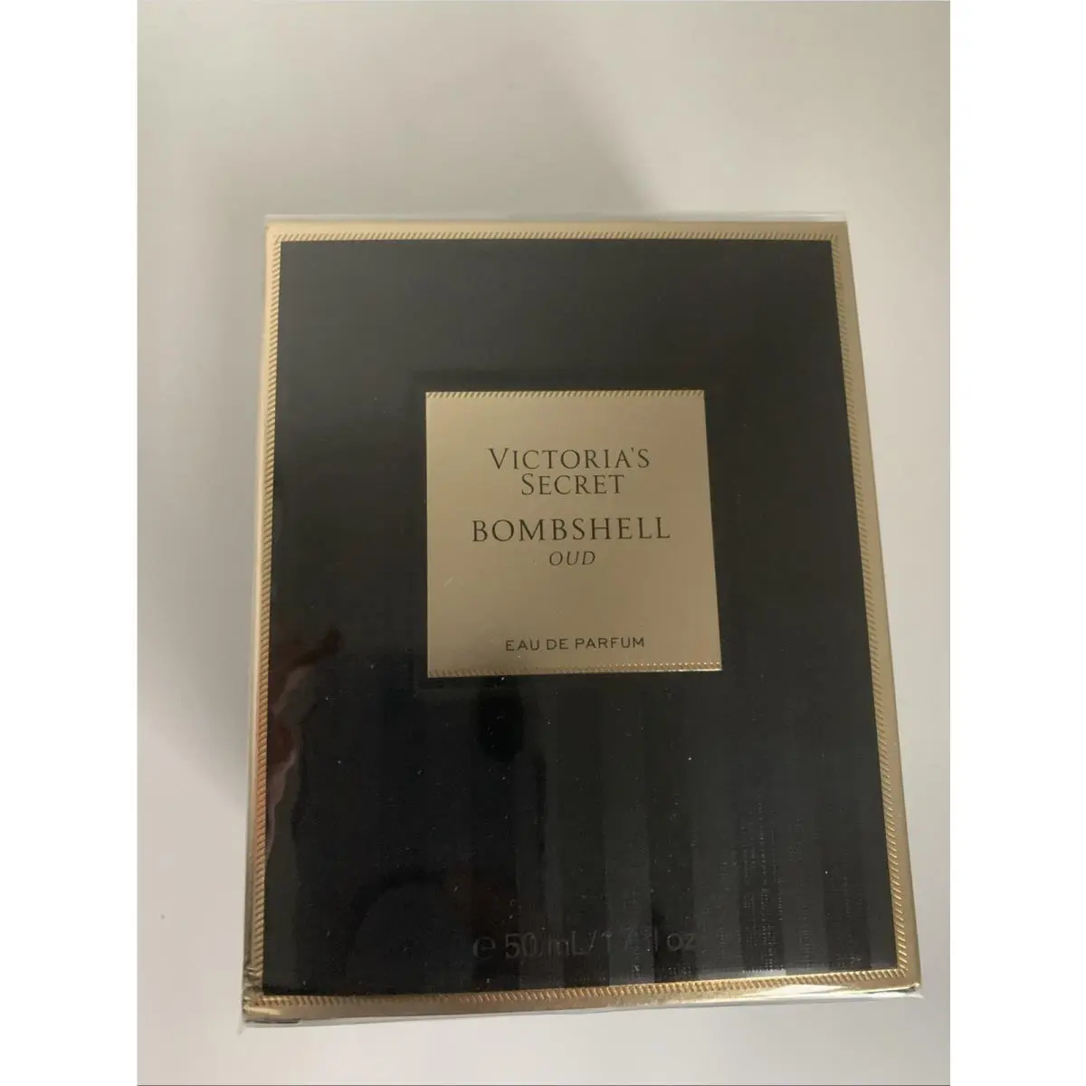Victoria`s Secret Bombshell Oud Eau De Parfum Spray 1.7