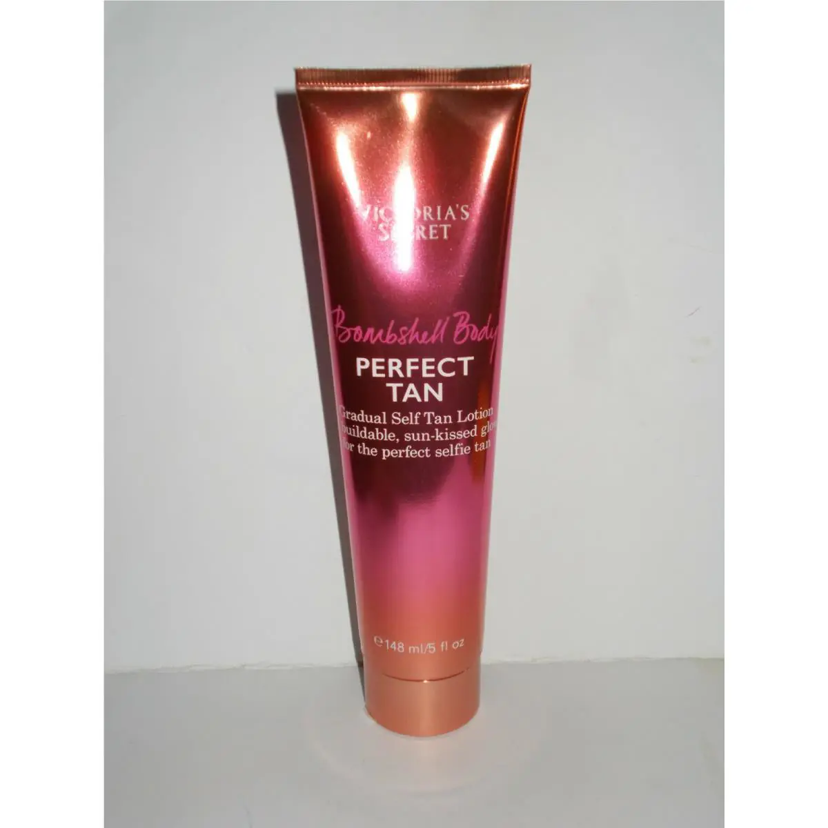 Victoria`s Secret Bombshell Body Perfect Tan Gradual Self Tan Lotion