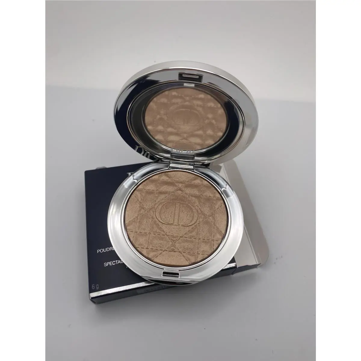 Forever Glow Luminizer Highlighting Powder ￼01 Halo by Dior