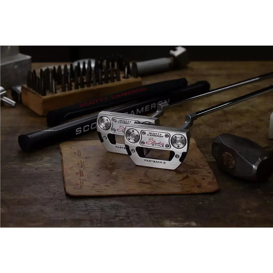 Scott  - Scotty Cameron 2026 Studio Style Fastback - Silver, Lie Angle: Black 7