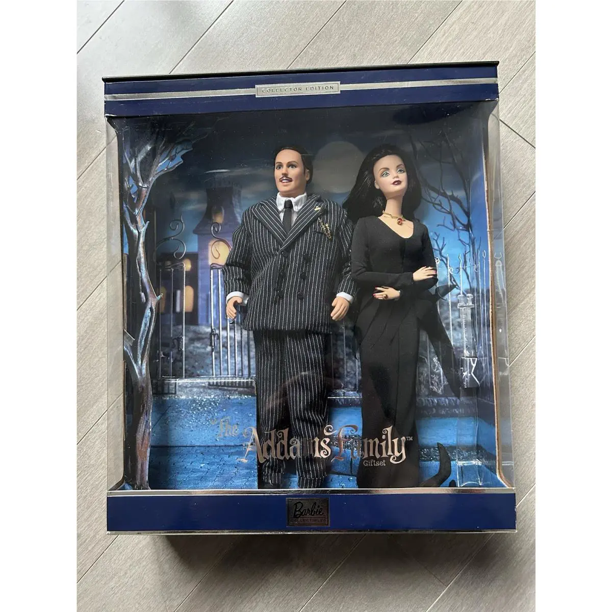 Mattel 2000 Collector Edition Addams Family Barbie and Ken Doll Gift Set