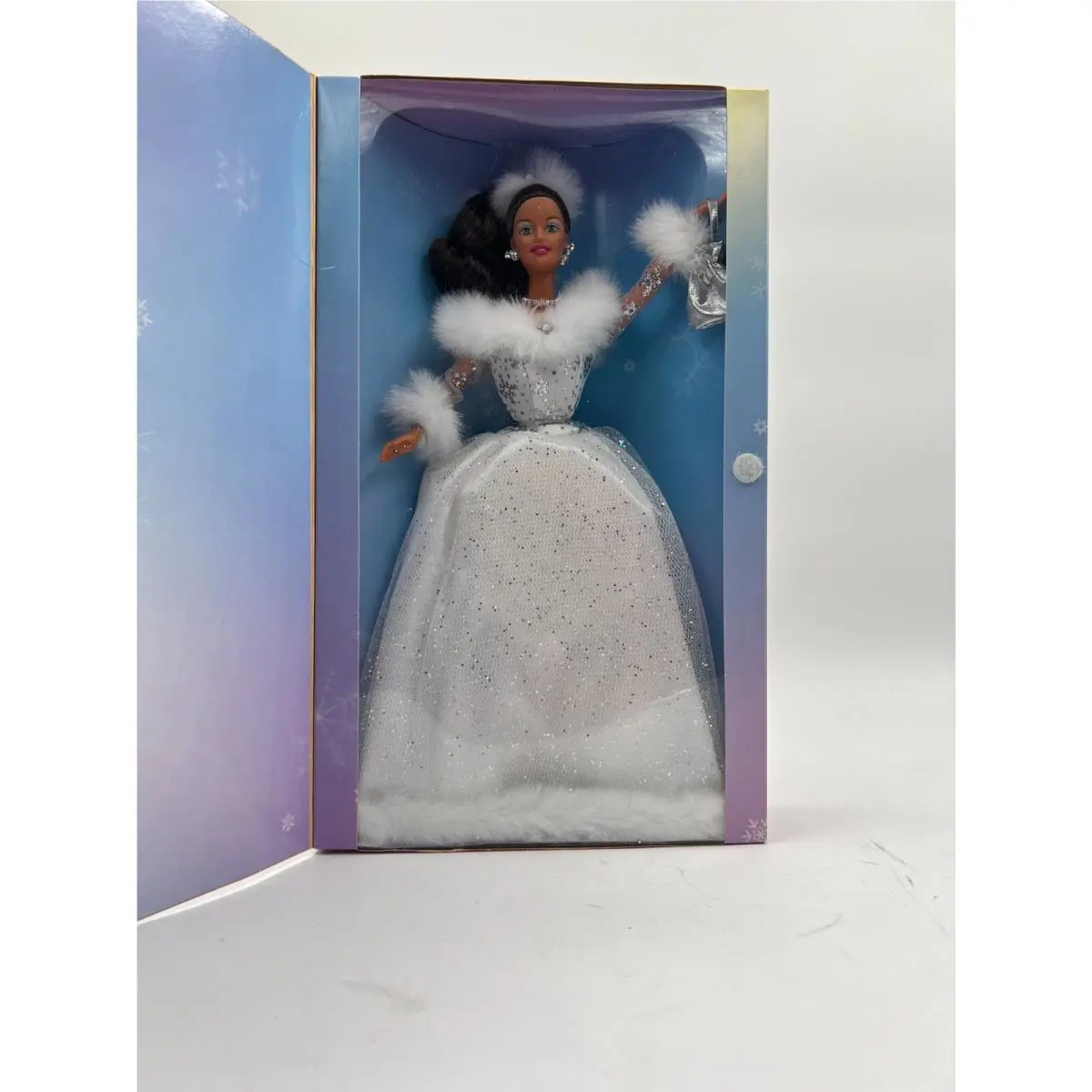 2002 Barbie Winter’s Reflection Collectors African-american Doll