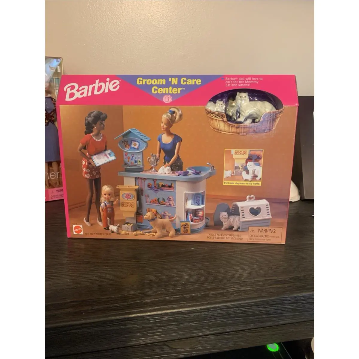1998 Mattel Barbie Groom ‘N Care Center Playset 67318