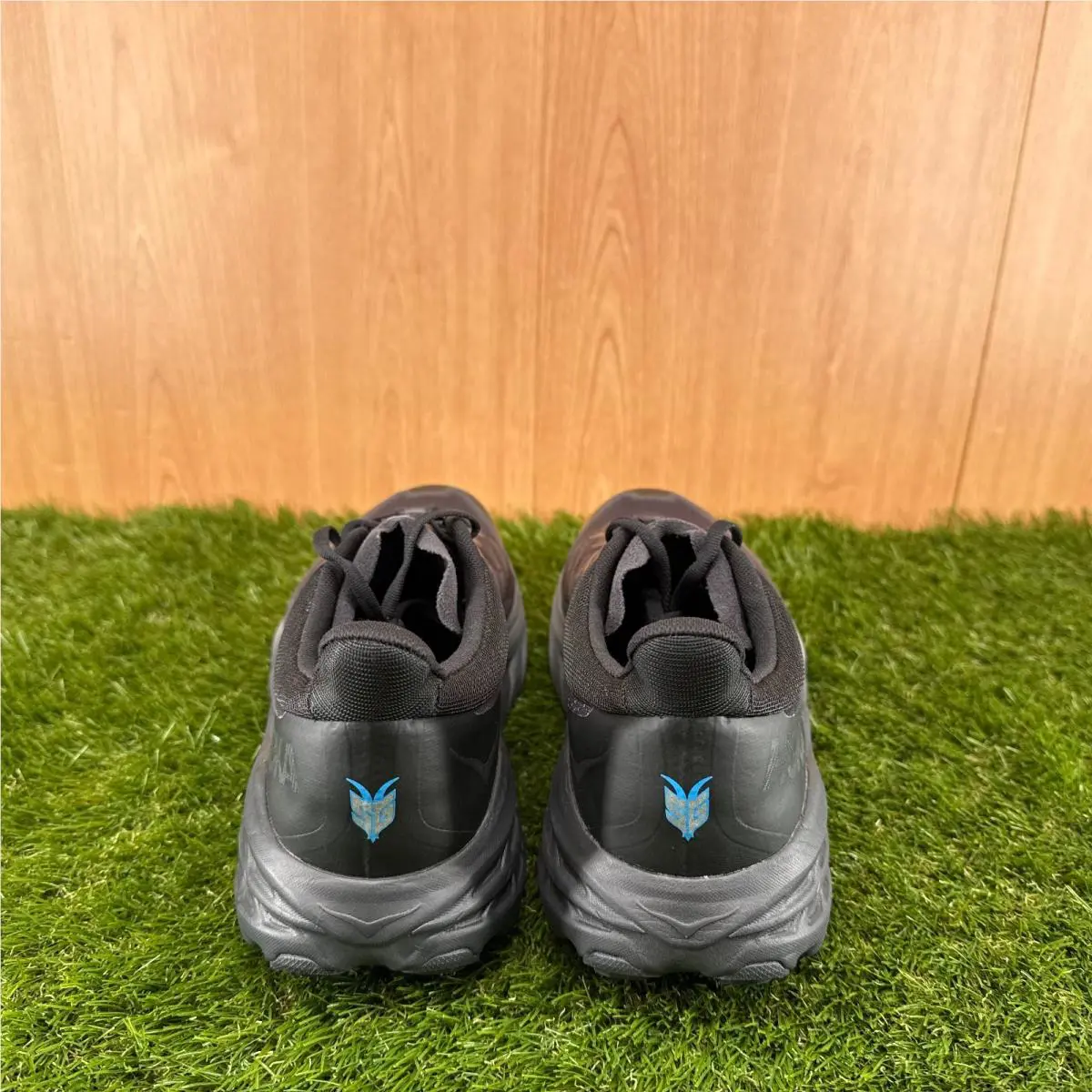 Hoka shoes - Hoka One One Speedgoat 5 Gore-Tex - 1133550-BBLC - Black (UPC: 195719646417) 4