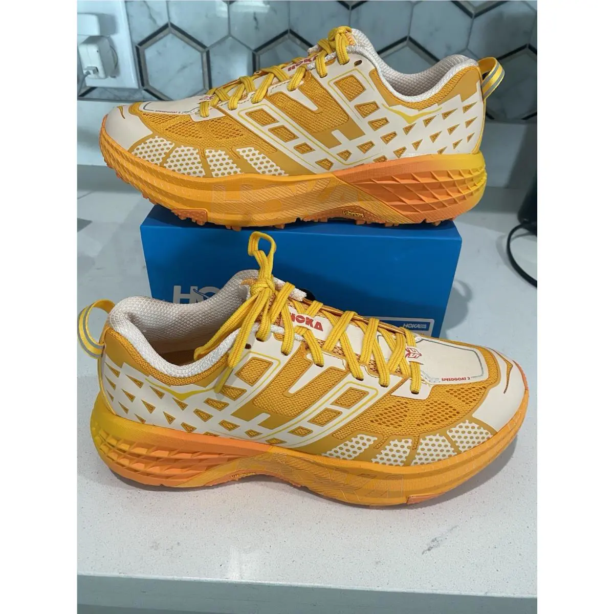 Mens Hoka Speedgoat 2 Running Shoes Size 9 Also Womens Size 10
