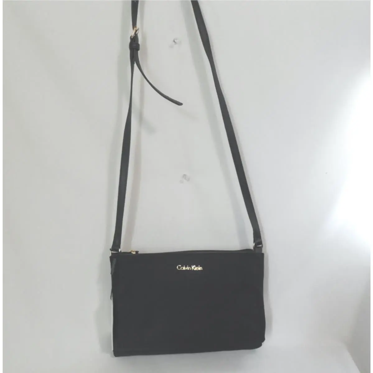 Calvin Klein Lucy Nylon Top Zip Crossbody WW609
