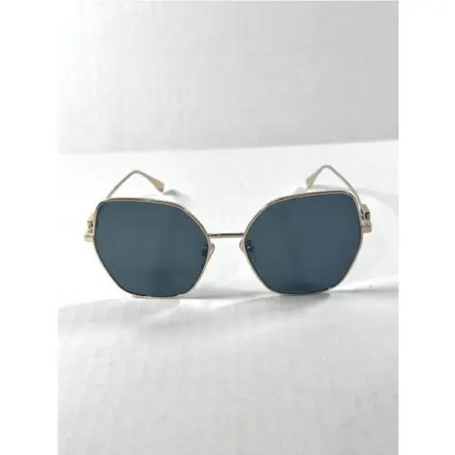 Fendi FE 40033U 10A Sunglasses. New