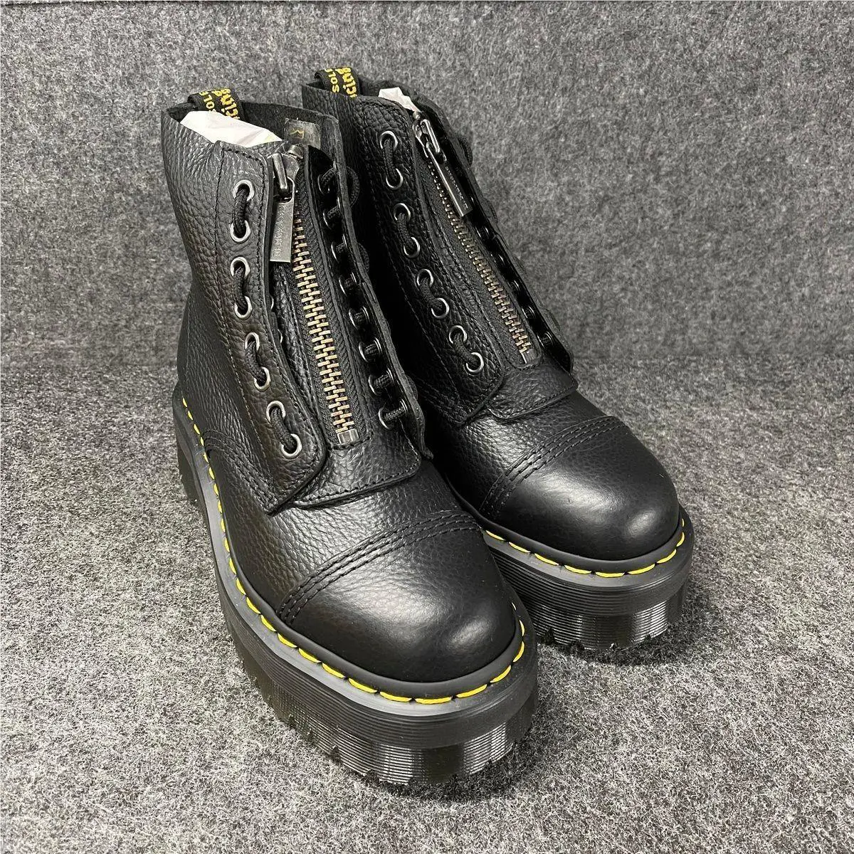 Dr. Martens Sinclair Milled Nappa Leather Platform Boot Women`s Size 7