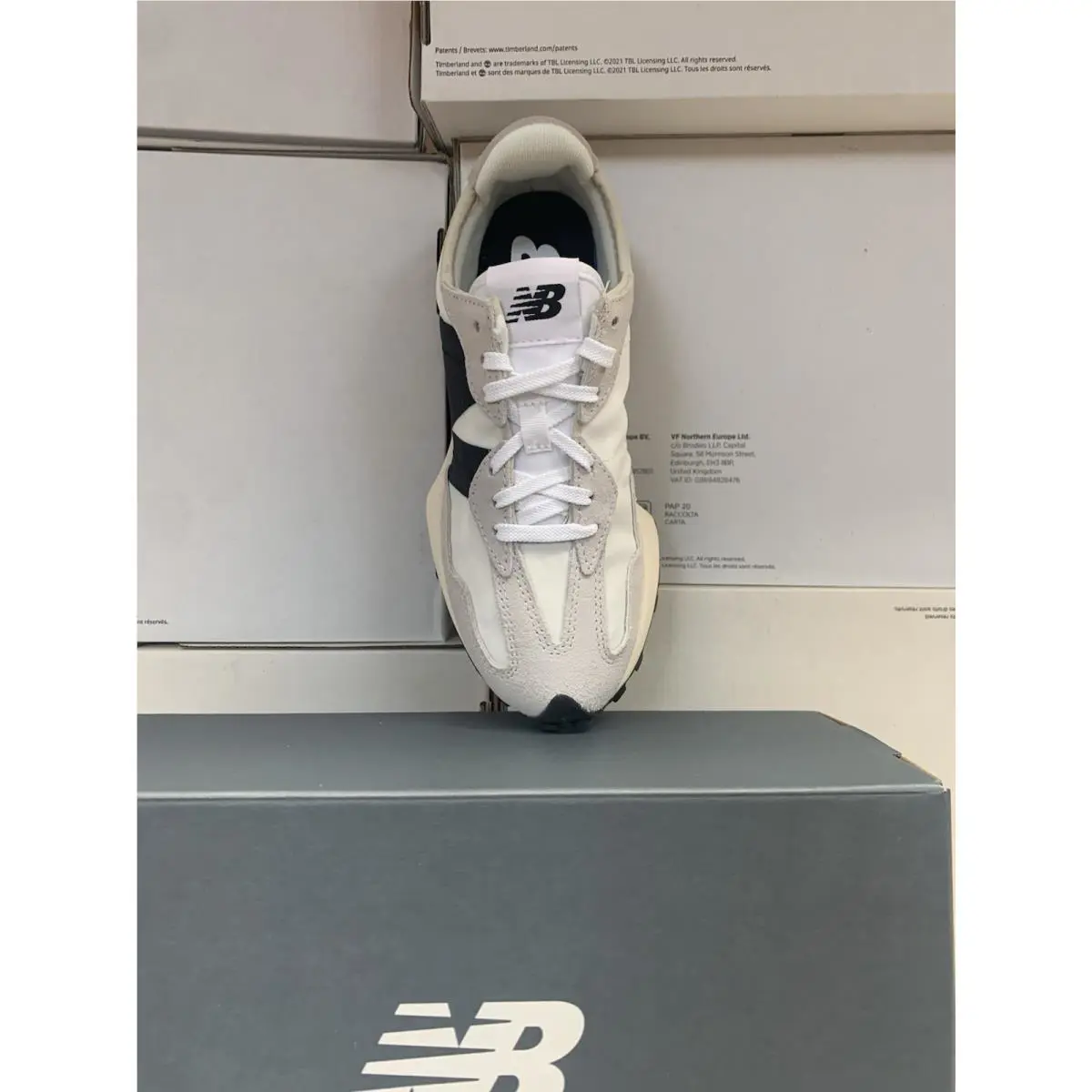 New Balance shoes - New Balance 327 - WS327FE - WHITE/BLACK 2