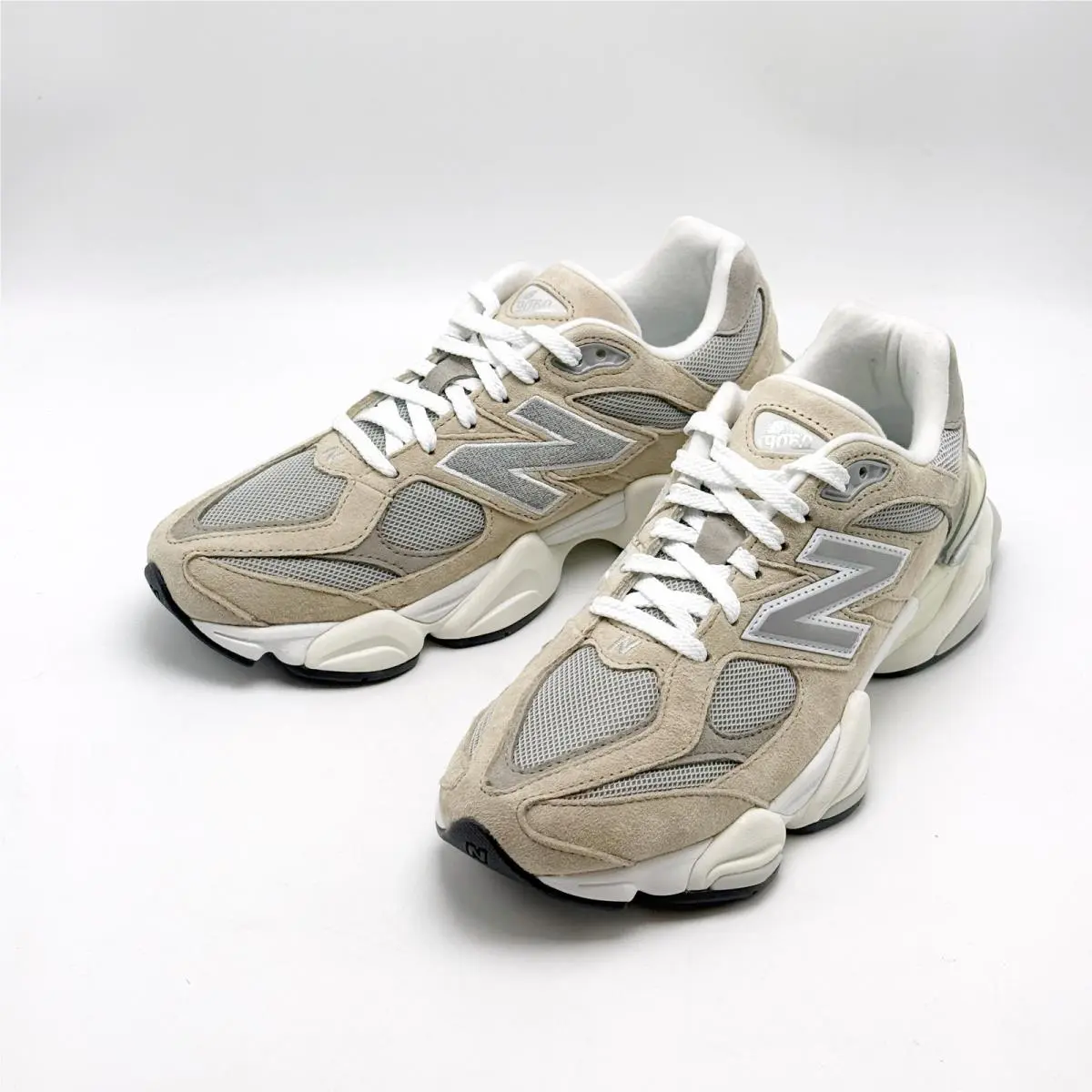 New Balance shoes - New Balance 9060 - U9060LBD - Beige 0