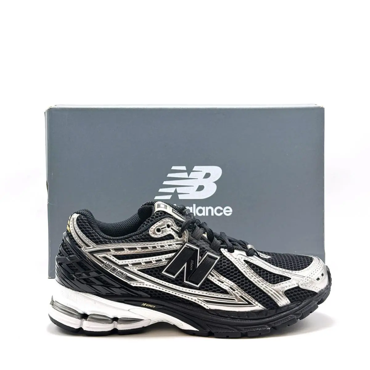 New Unisex New Balance 1906R Running Shoe Silver Metallic / Black U1906RCF