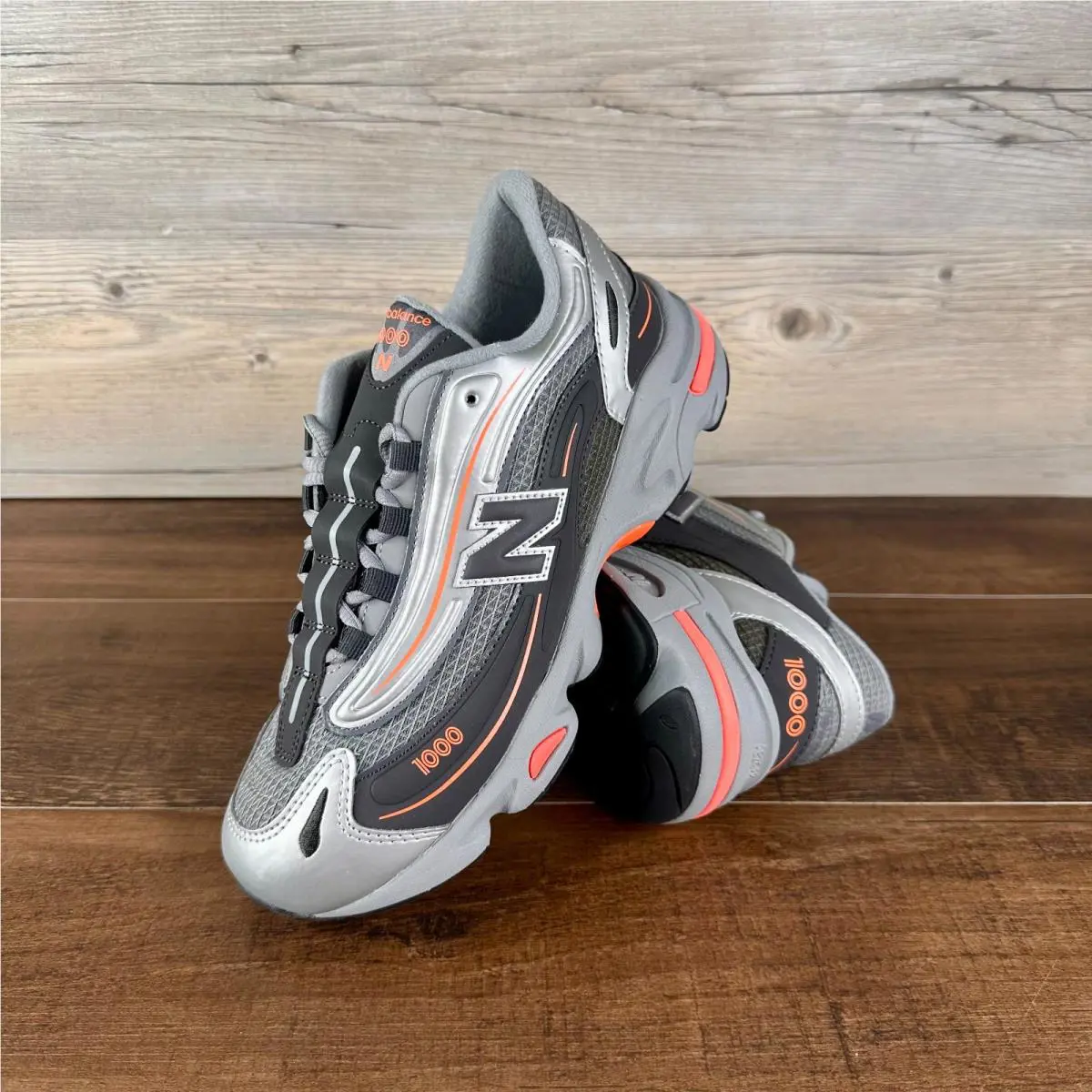 New Balance 1000 GS Size 6Y Silver Metallic Tangerine Heat G10009WE