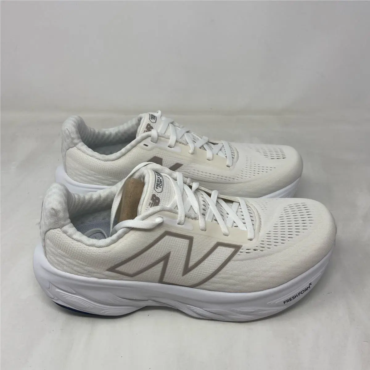 New Balance Fresh Foam X 1080v14 Women`s Low Top Running Shoes White Beige 6.5