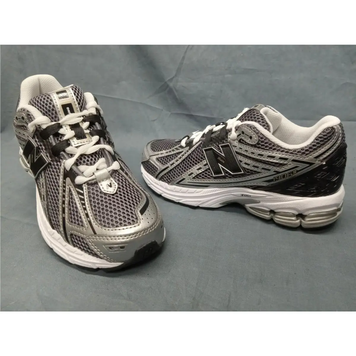 New Balance Boys 1906 Sneakers GC1906CG Mesh Grey Black Size 4.5