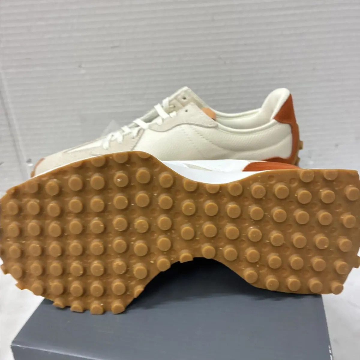 New Balance shoes - New Balance 327 - WS327RA - Beige 4