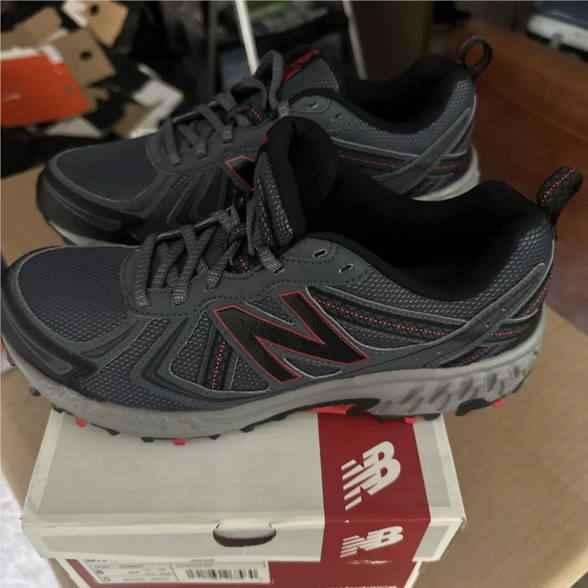 New Balance NB 410v5 Gray Black Red Trail Running Shoes Men’s Size 8