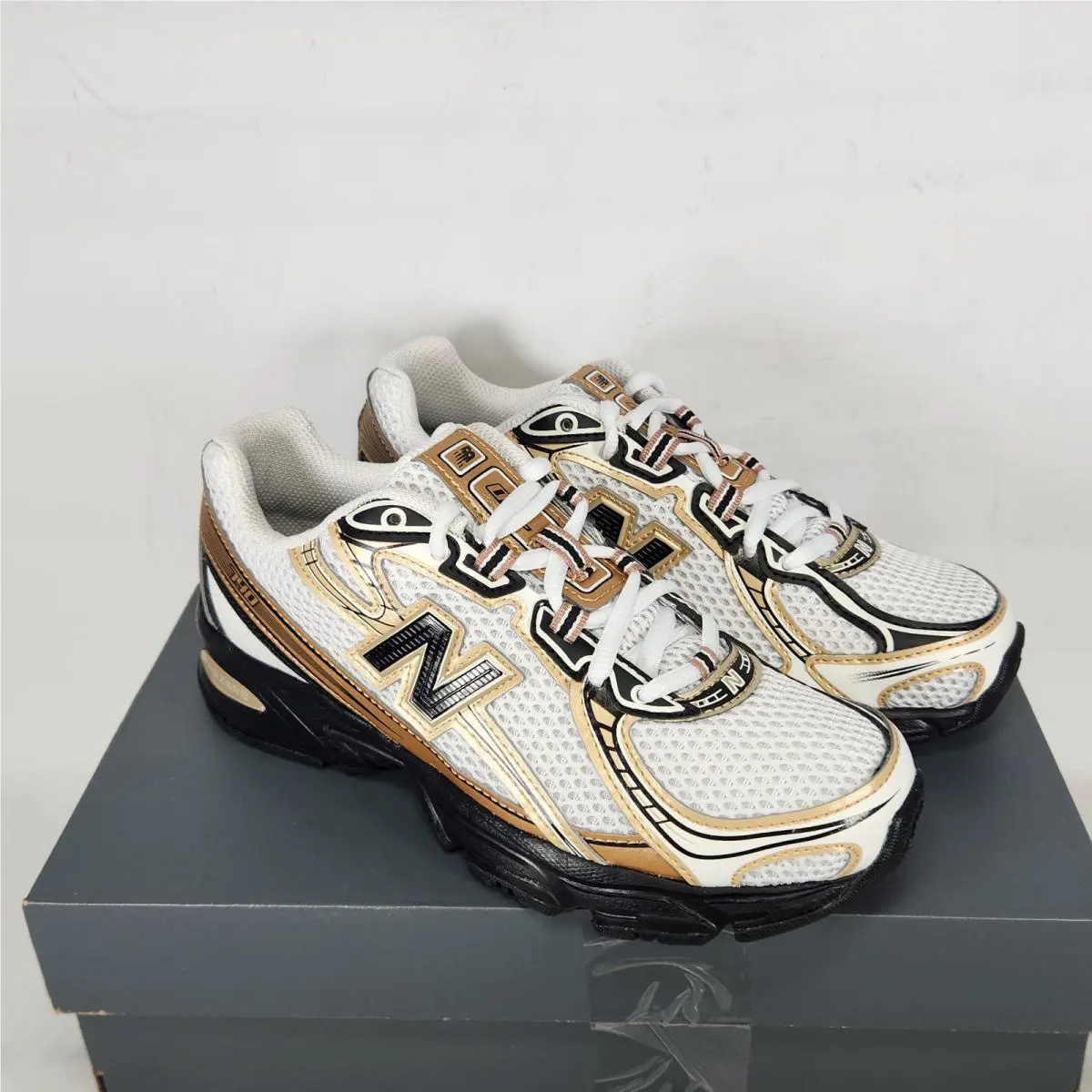 New Balance shoes - New Balance 740 - Gold 0