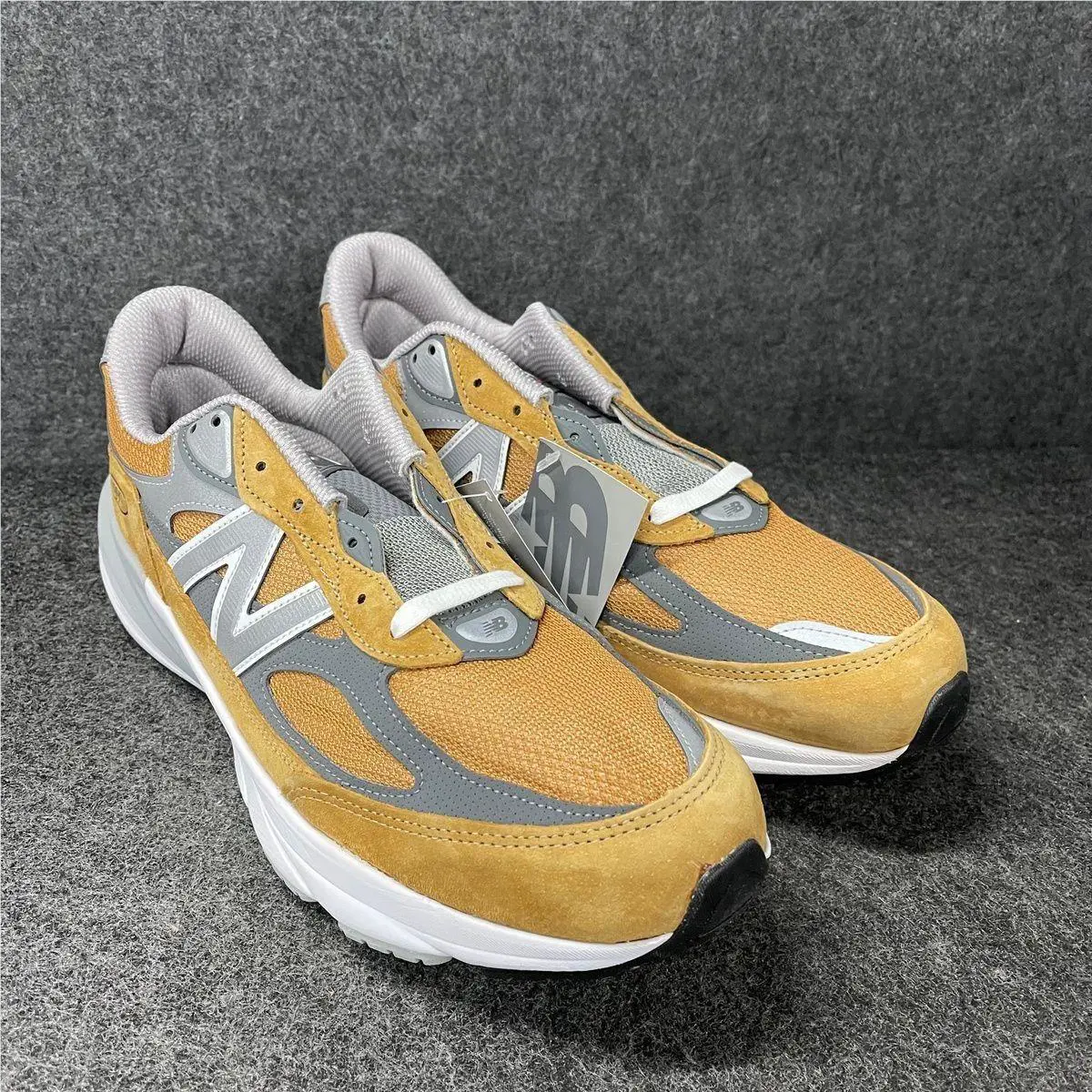 New Balance Made in Usa 990v6 Sneaker Men`s Size US 11 D Workwear/grey