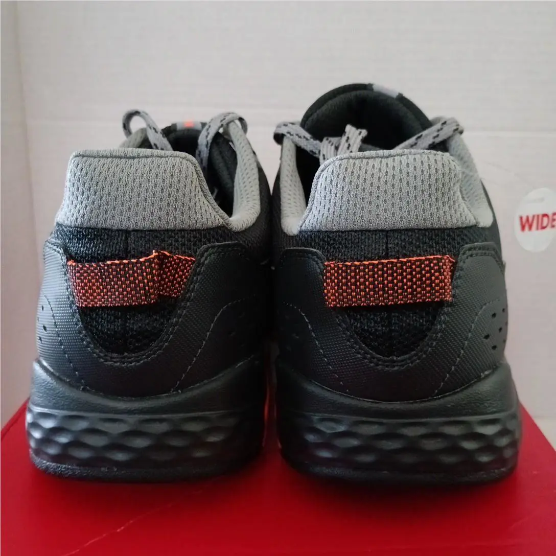 New Balance shoes - New Balance 410v8 - Black 3