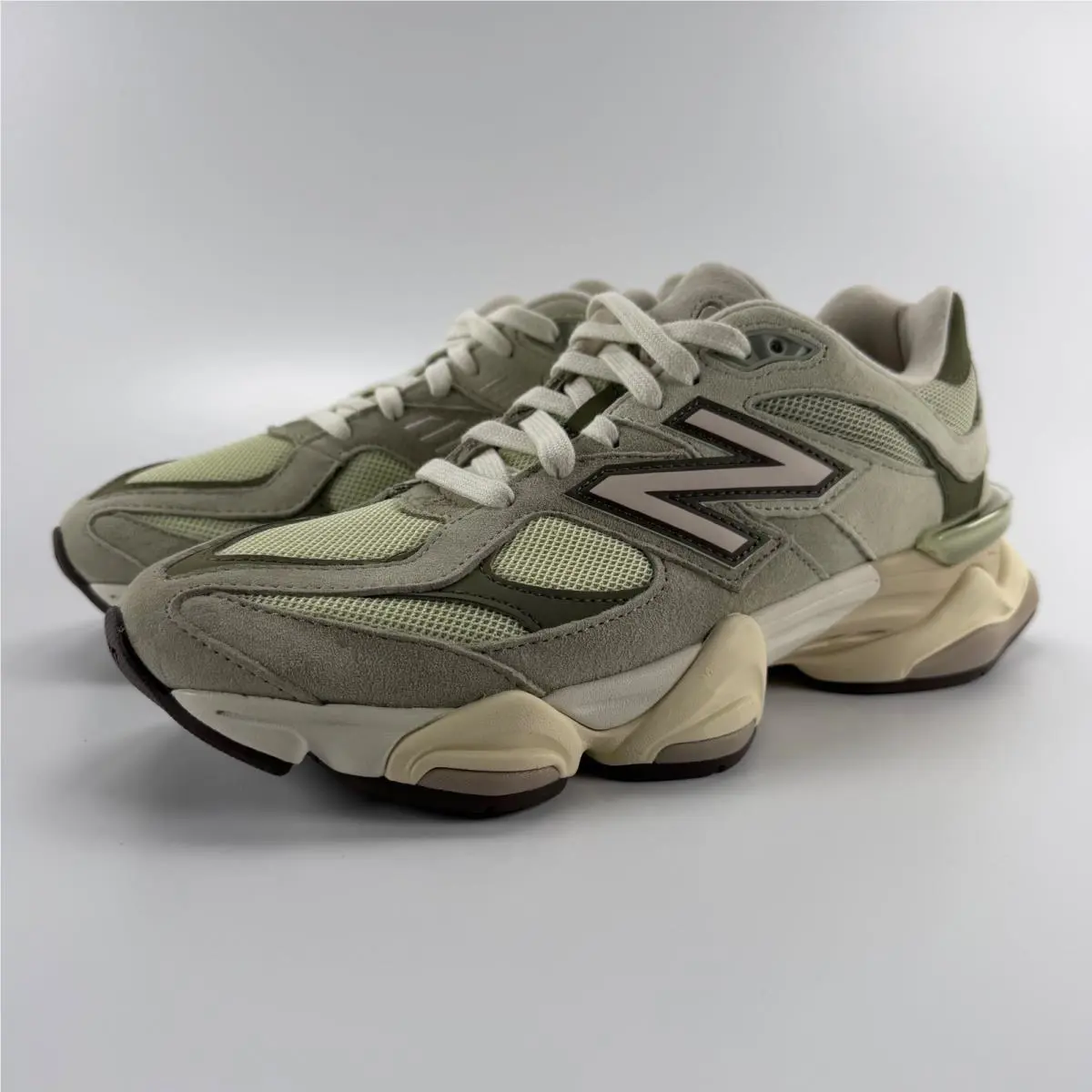 New Balance 9060 Olivine U9060EEC Mens Size 9 Green Grey Sneakers