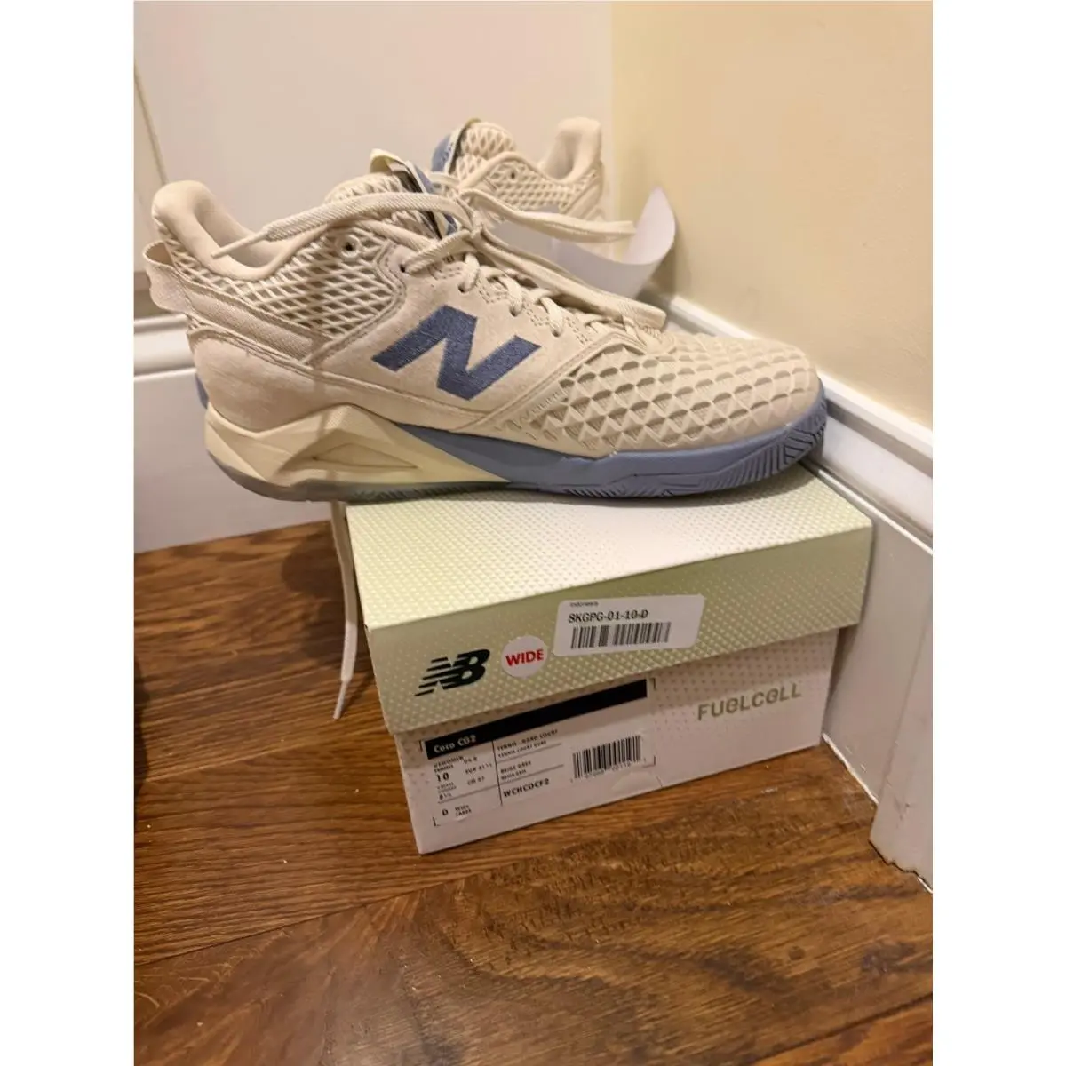 New Balance Coco CG2 Shoes Womens 10 Wide Beige Grey Fuelcell WCHCOCF2 New