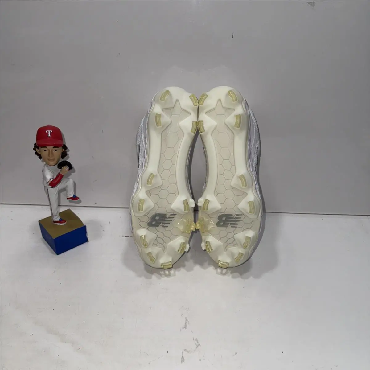 New Balance shoes - New Balance - 91902841829 - White 7