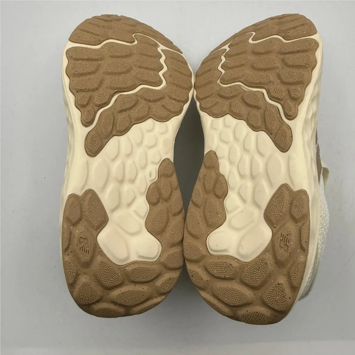 New Balance shoes - New Balance Fresh Foam Arishi v4 - Beige 4