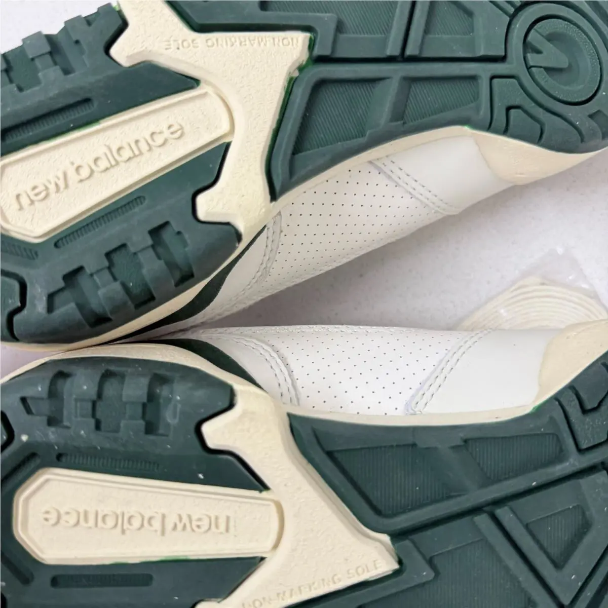 New Balance shoes - New Balance 550 - BB550ALD - White / Green (UPC: 195173396811) 5
