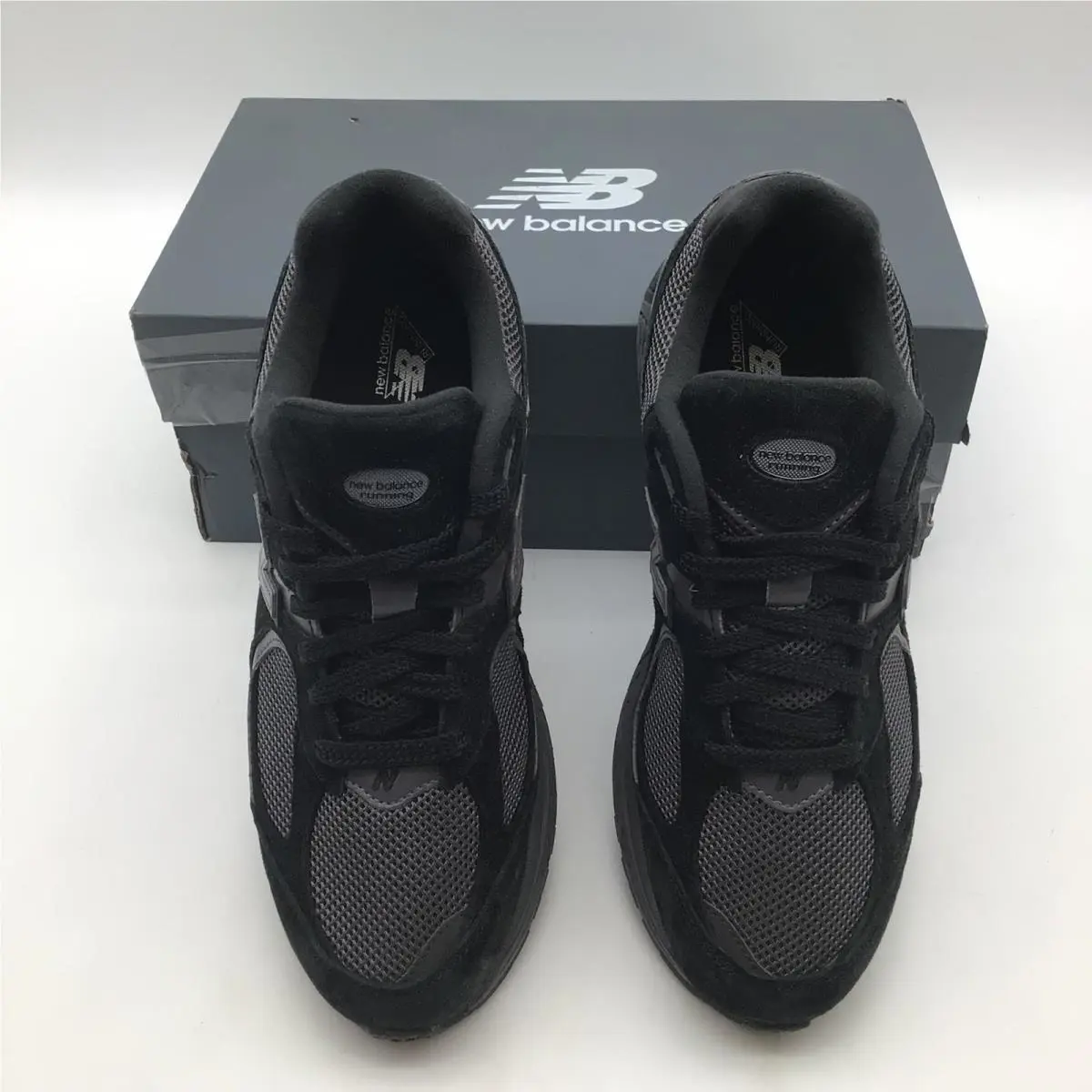 New Balance shoes - New Balance 2002R - Black 1