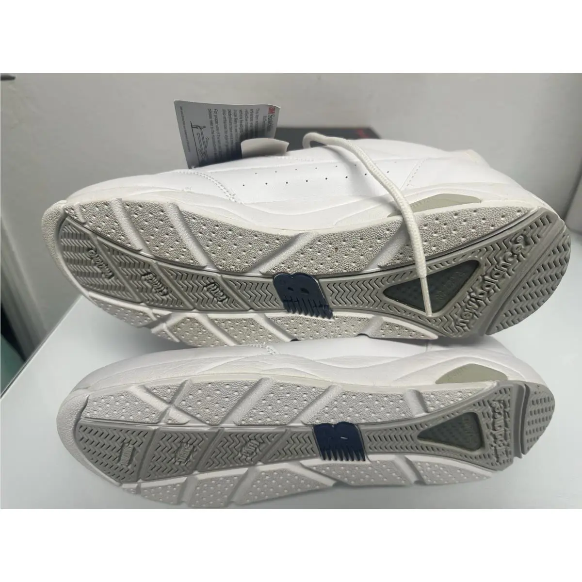 New Balance shoes - New Balance 810 - mw810wt - White 11