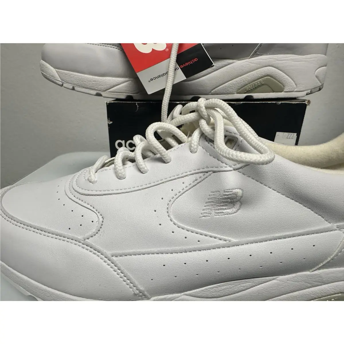 New Balance shoes - New Balance 810 - mw810wt - White 1
