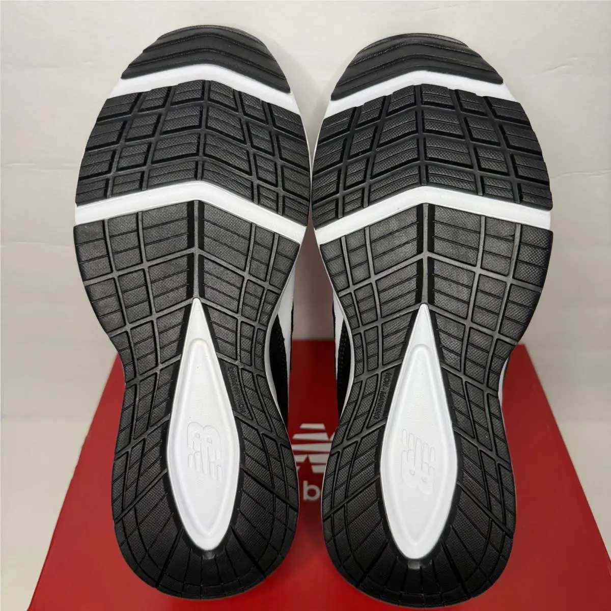 New Balance shoes - New Balance 608 - White 3